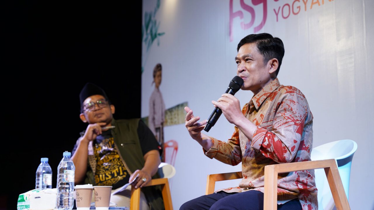 Robith Yusuf Efendi dan Fahruddin Faiz di Ngaji Filsafat, FSY 2025 (31/7/2025).