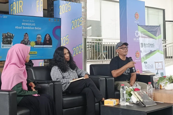 Catatan Kecil tentang Mengulas Abad Sembilan Belas