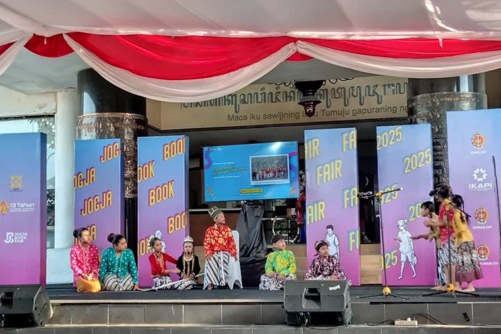 Kethoprak Anak Ngakak dan Peliput yang Tidak Waspada