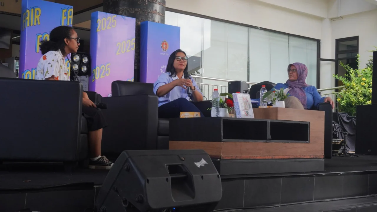 Koloni Semut dan Cermin Kemanusiaan Kita