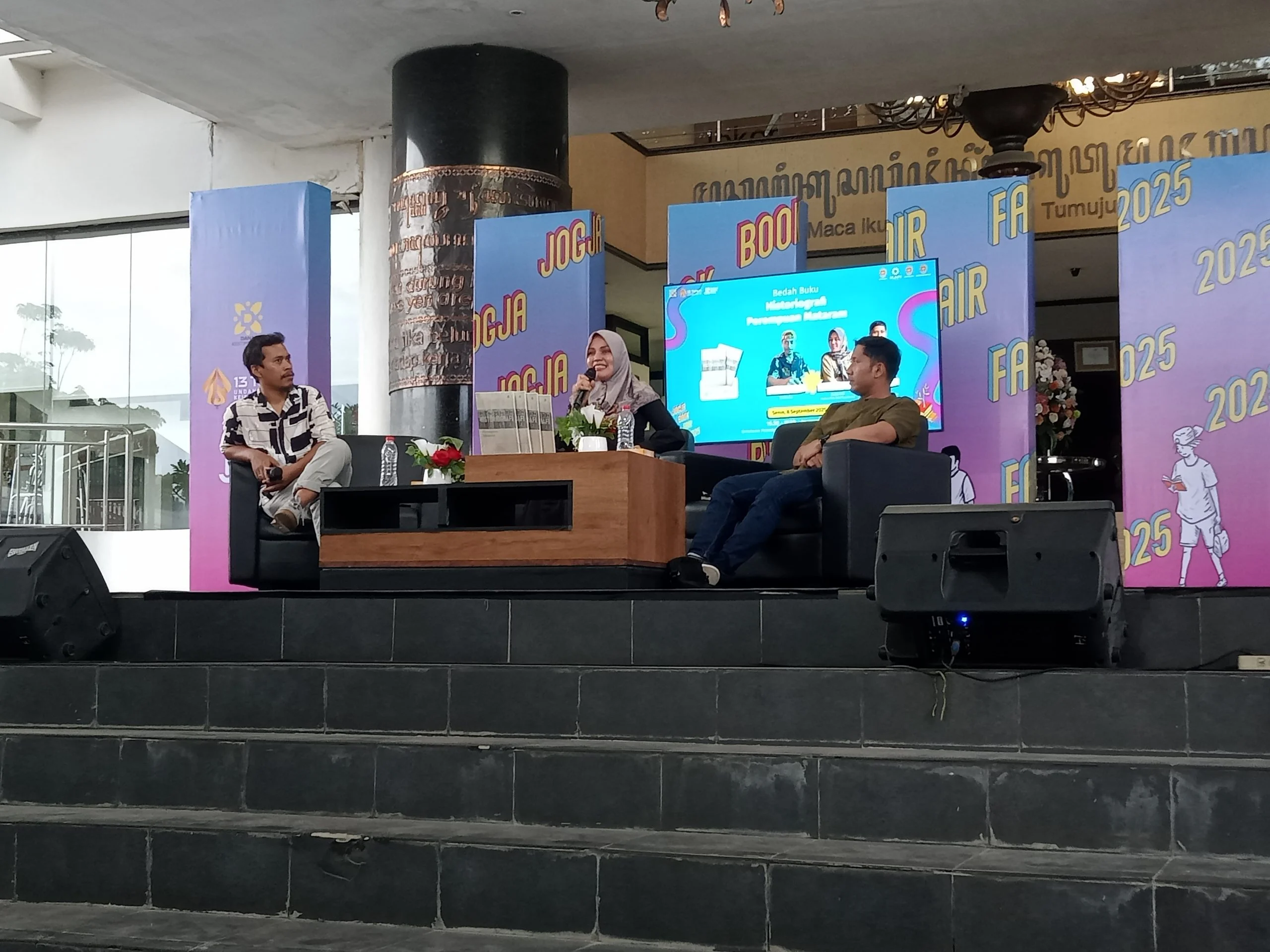 Membaca Historiografi Perempuan Mataram Antara Bakti dan Perlawanan