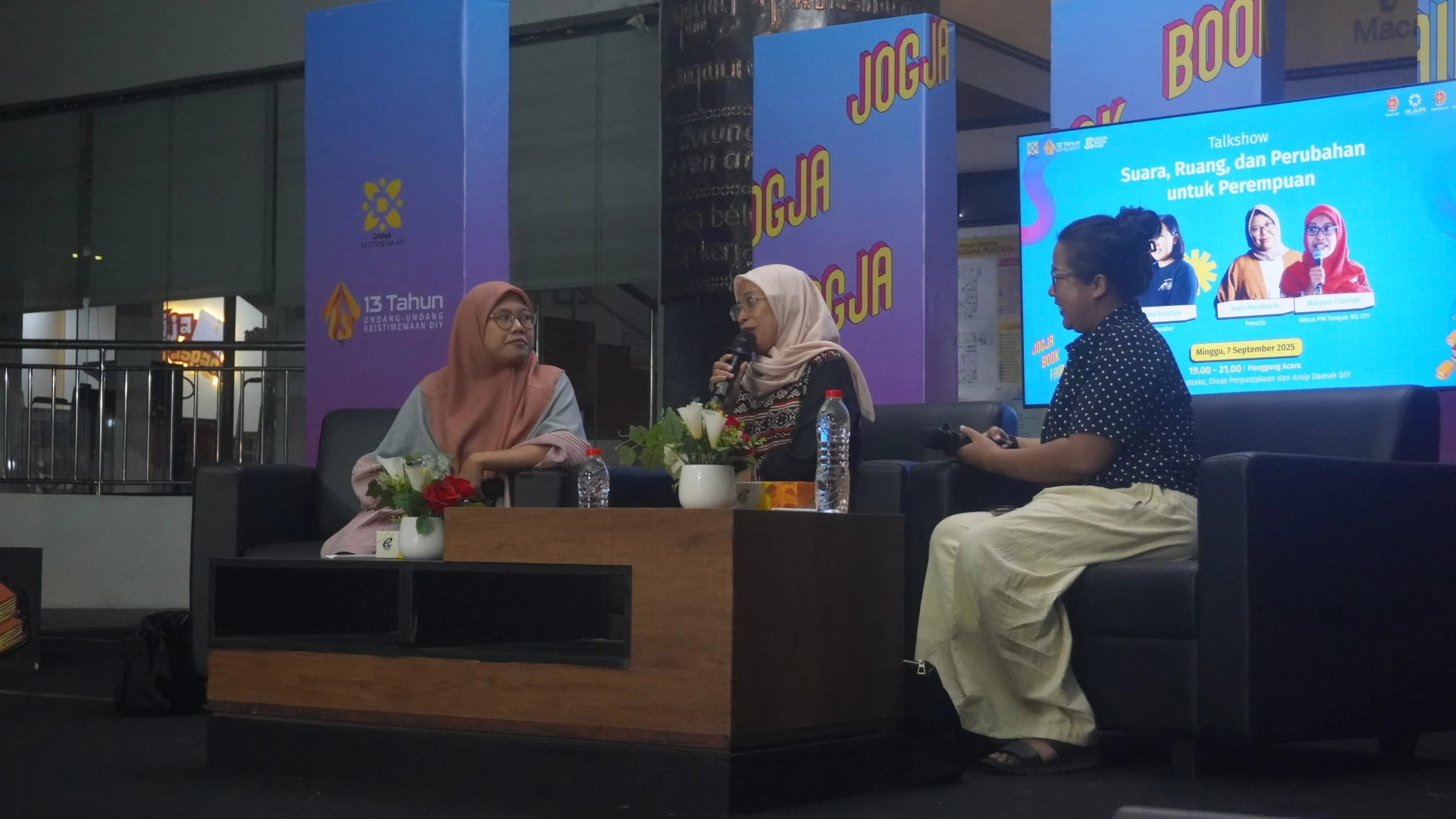 Perempuan, yang (Masih) Tidak Terdengar