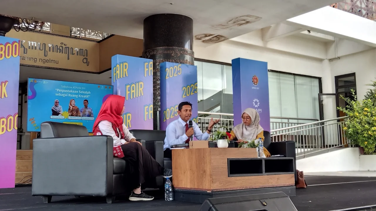 Perpustakaan dan “Kata-Kata yang Mendidih”