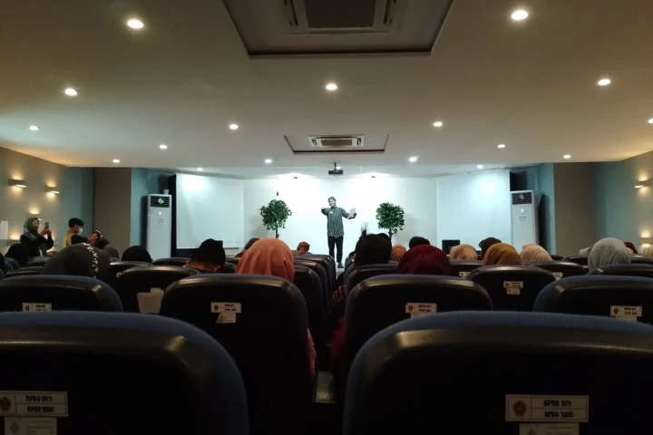 Puisi, Suatu yang Lain dalam Kompetisi
