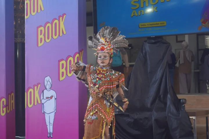 Sastra-Fesyen dalam Lomba Fashion Show Dongeng Nusantara