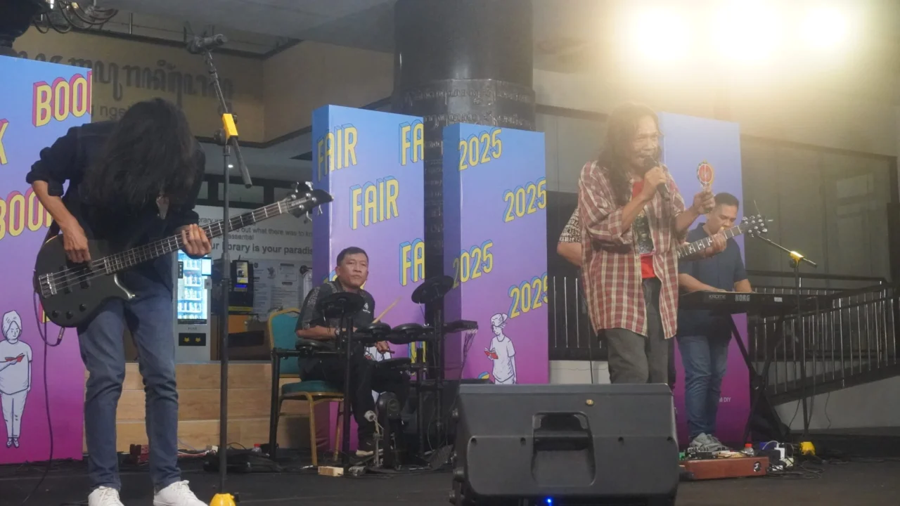 Satpam pun Ikut Berjoget