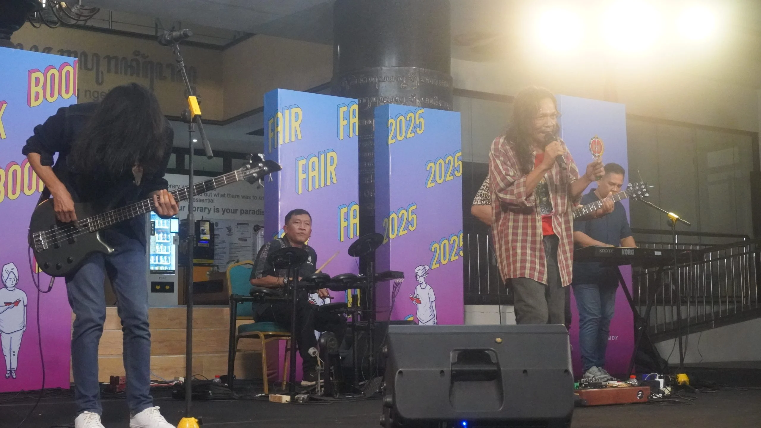 Satpam pun Ikut Berjoget