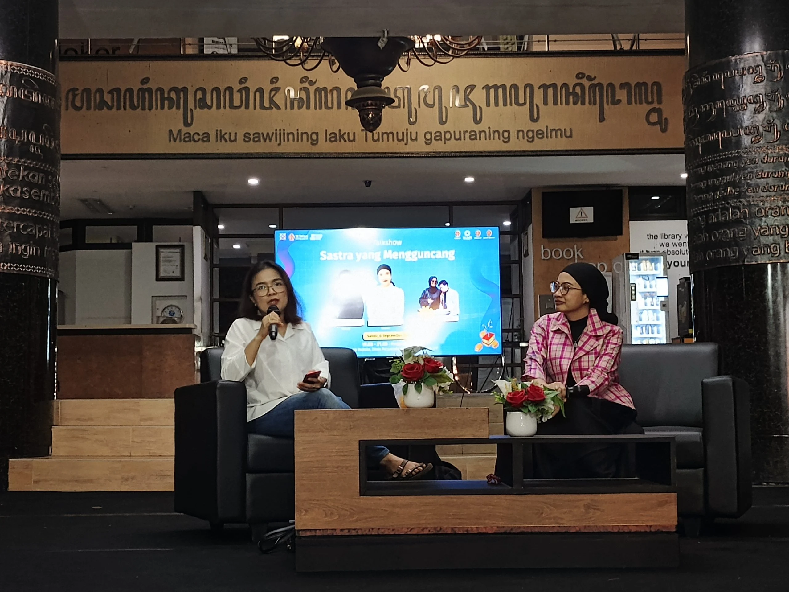 Sekali Lagi, Sastra!