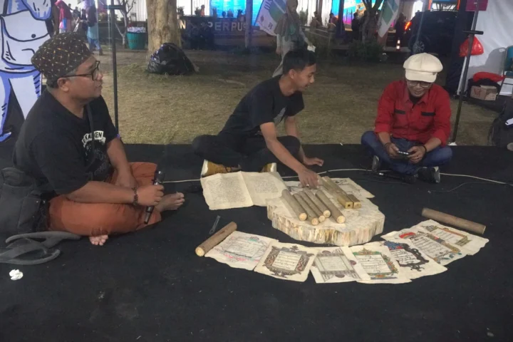 Tiba-Tiba Pawiyatan Aksara Jawa
