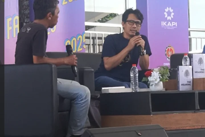 Diskusi Buku The Meaning dan Makna Hidup Sonni