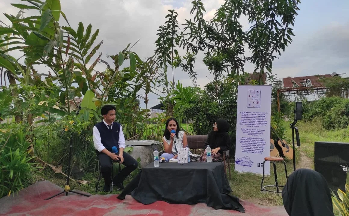 Romansa Hujan di JBS. Kredit: Agusta Mario.